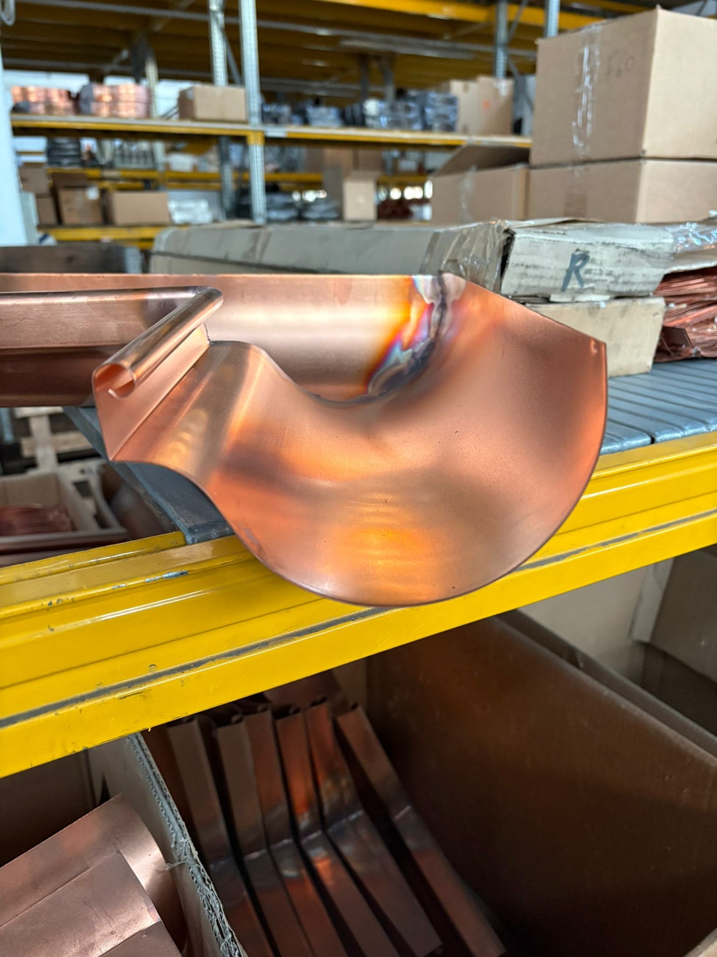 Dettaglio frontale angolo in rame sagomato SV 300 400x400