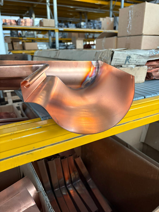 Dettaglio frontale angolo in rame sagomato SV 300 400x400
